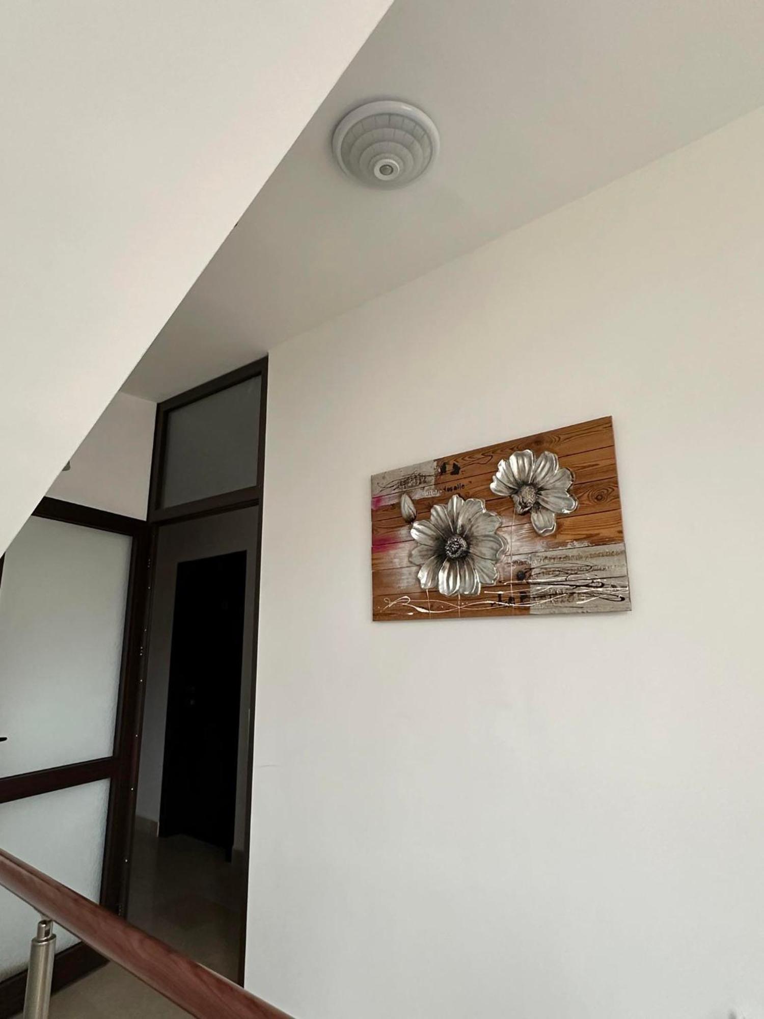 Бялата Къща Hotel Chakalarovo Ngoại thất bức ảnh