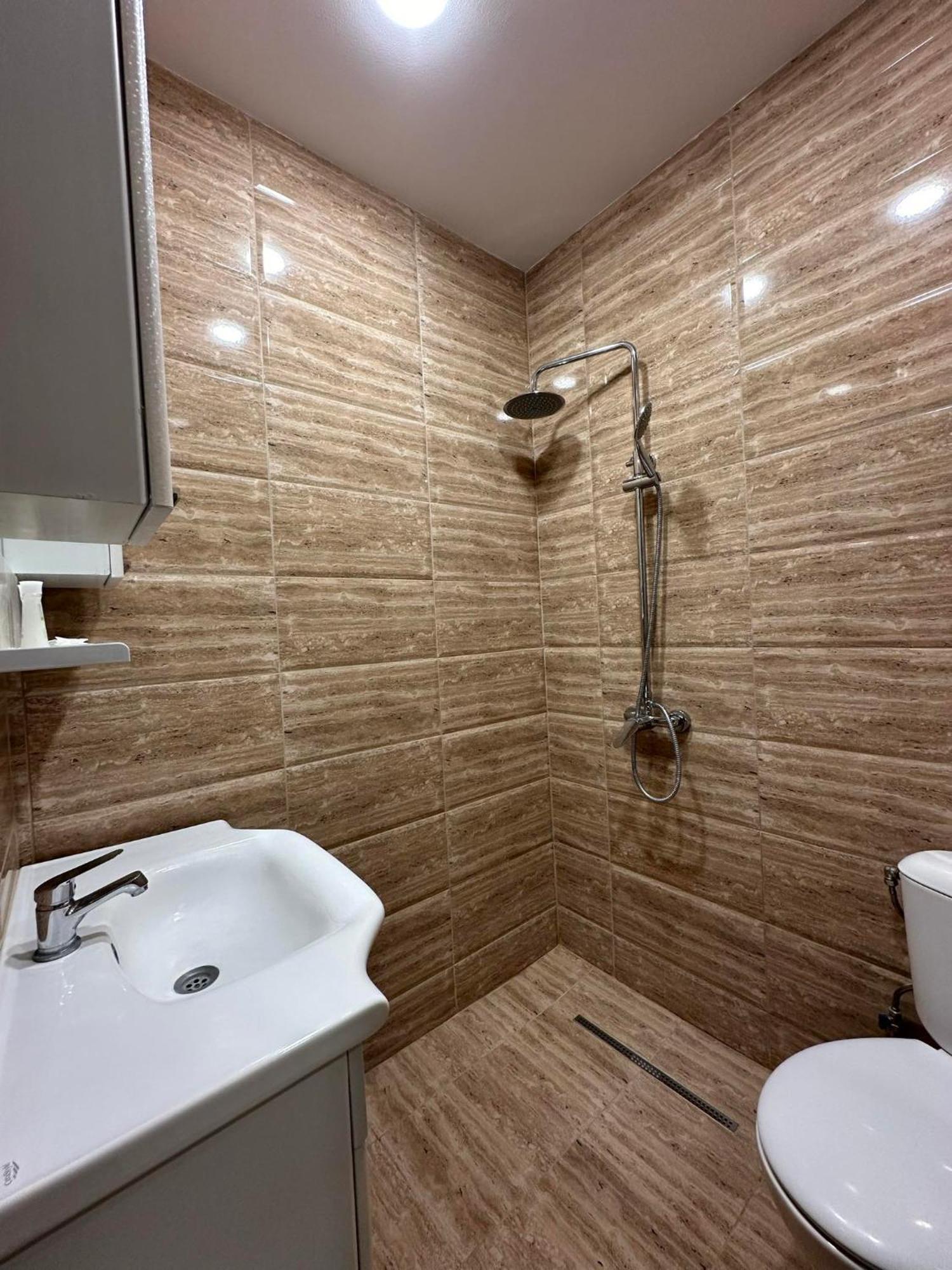 Бялата Къща Hotel Chakalarovo Ngoại thất bức ảnh