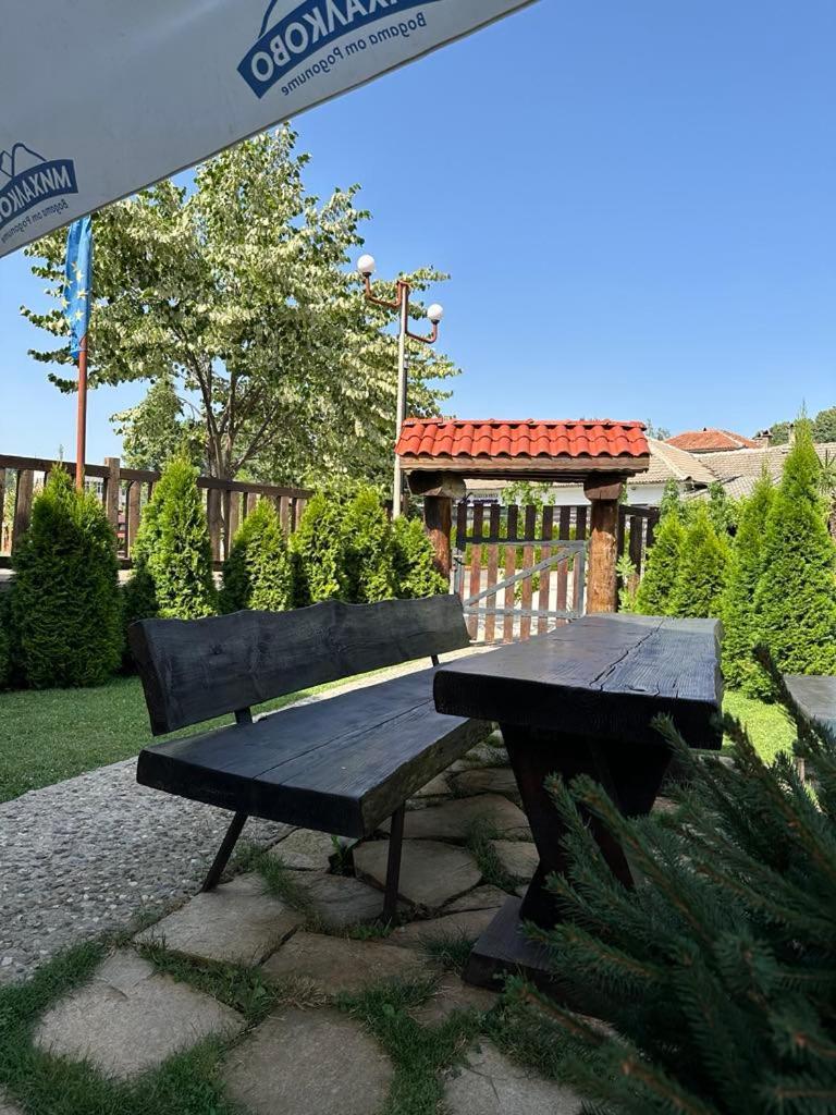 Бялата Къща Hotel Chakalarovo Ngoại thất bức ảnh